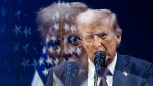 Popularan stih među hrišćanskim nacionalistima već duže vreme: Tramp pročitao odlomak iz Biblije (VIDEO)