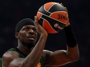 FRANSISKO SKINUO KAPU VEZENKOVU: „Biti drugi u trci za MVP nagradu znači mnogo“