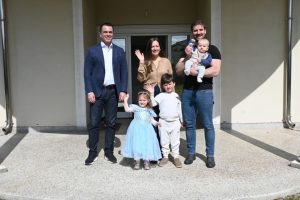 Ivan i Vania sa svojih troje dece rekli „zbogom“ Portugalu i rešili da svoj život nastave u Srbiji (FOTO)